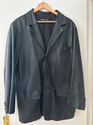 Chaqueta de Piel Negra Best in Town