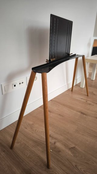 Soporte TV Diseño Estonio marca DJAL