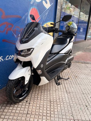 Yamaha NMAX 2024 Blanca 18.000 km