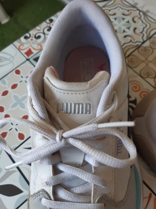 Botines Puma Blancos y Plateados