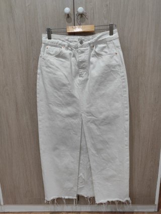 Falda vaquera blanca Stradivarius T.38