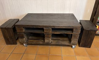 Mesa Palet + Mesitas + Estantería Madera