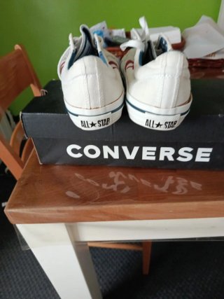 Zapatillas Converse All Star rojas y blancas