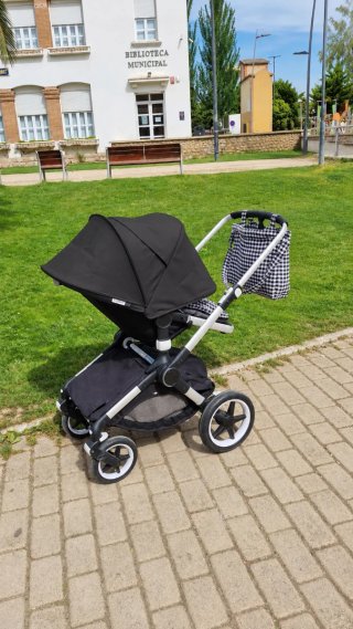 Bugaboo Fox 2 capota negra Fox 5 2025