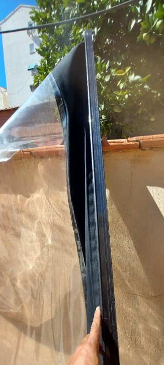 Toldo para terraza transparente y negro
