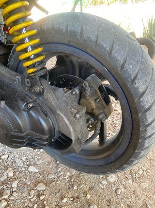 Aprilia SR 50 Scooter Negro/Rojo