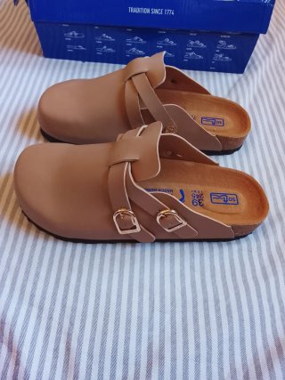 Zuecos Birkenstock Marrón Claro Talla 39