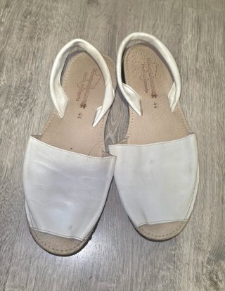 Menorquinas Blancas Talla 44