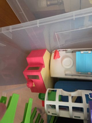 Caja de juguetes Peppa Pig y más
