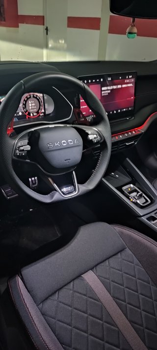 Skoda Octavia 2025 vrs nuevo