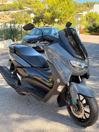 Yamaha NMAX 125 Negra/Gris