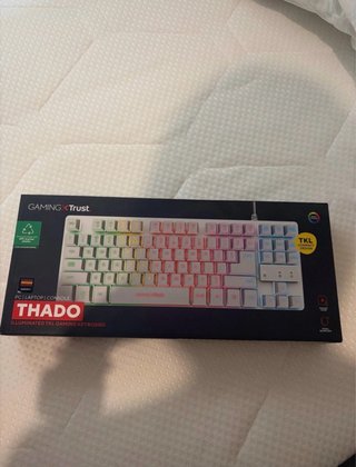 Teclado Gaming Trust RGB Membrana Cableado