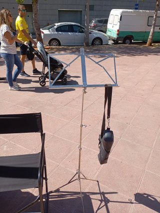 Atril plegable para música