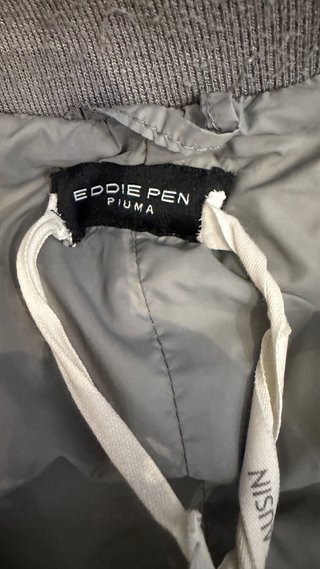 Plumas Eddie Pen Gris con Capucha de Pelo