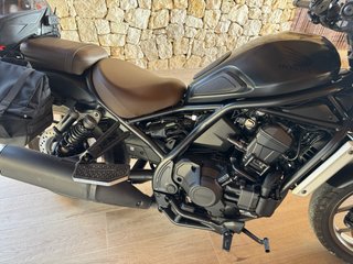 Honda Rebel 1100 - Casi Nueva