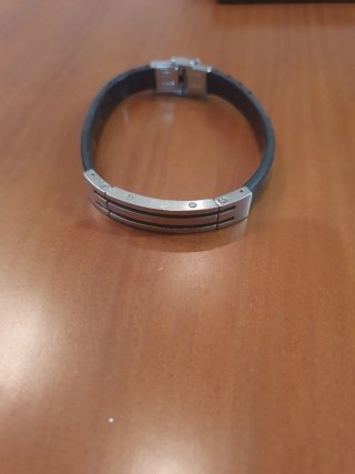 Pulsera de hombre de acero y caucho