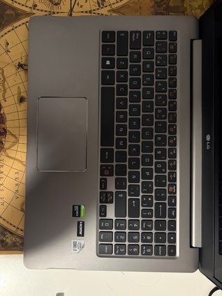 Portátil LG 15U70N i7-10510U 16GB 512GB Gris