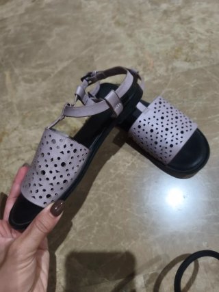Sandalias Zara Niña. Moradas/lilas