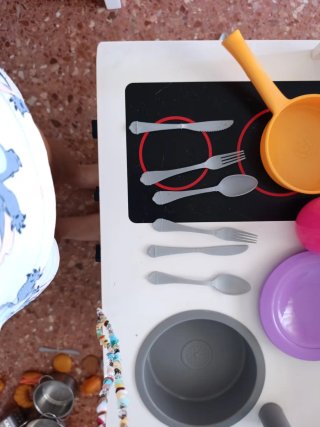 Cocina de juguete de madera y plástico