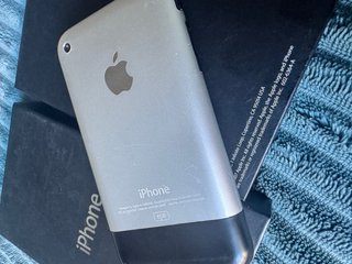 iPhone 2G  8Gb