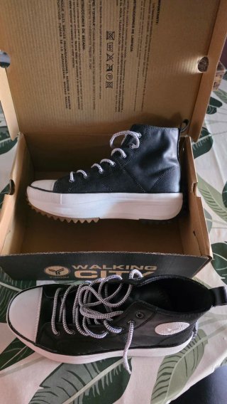 Zapatillas Yumas Negras Talla 40