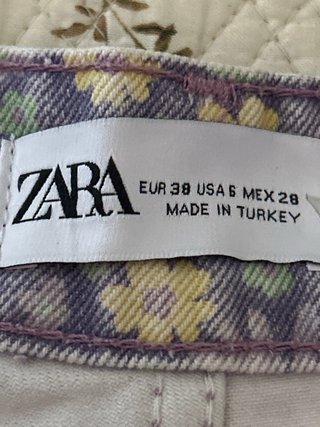 Shorts Zara Estampado Flores Morado
