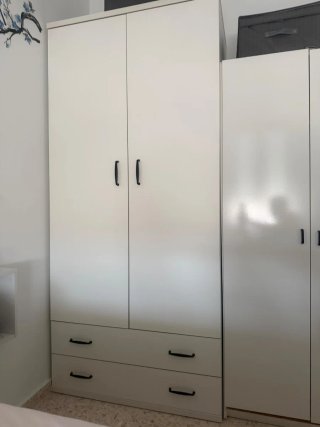 Armarios blanco 100 € cada uno