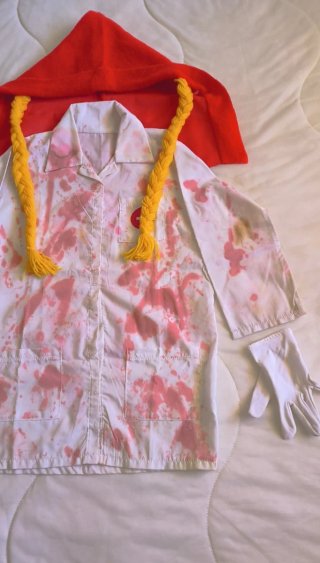 Disfraz Halloween Caperucita Sangrienta.