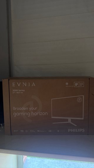 Monitor Gaming Philips Evnia 4K 27”.