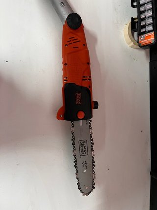 Sierra eléctrica BlackDecker 25cm