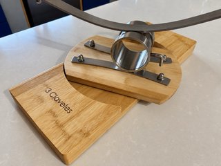Soporte Jamonero 360 Basculante 3 Claveles