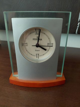 Reloj de mesa Festina elegante