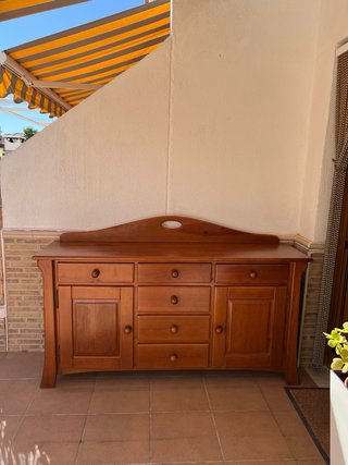 Aparador de madera maciza