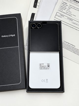 Samsung Galaxy Z Flip 8 Nuevo