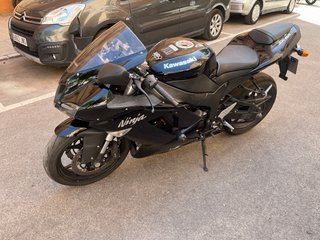Kawasaki ZX6R Ninja Negra