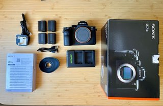 Cámara Sony Alpha 7S II, 812 disparos.