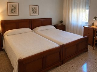 2 Camas de Madera Marrón