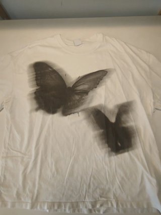 Camiseta Bershka mariposas Talla L