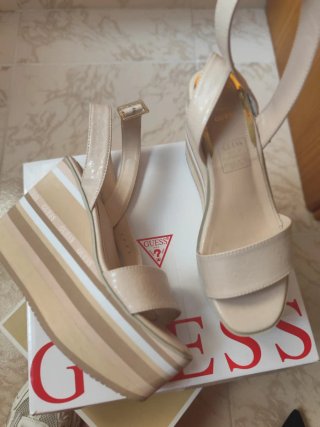 Chanclas Guess Beige Multicolor Nuevas