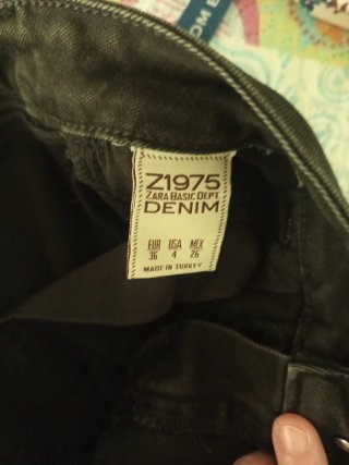 Pantalones vaqueros Zara negros T.36