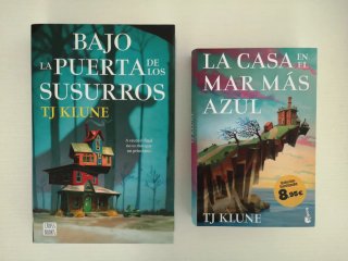 Bajo la puerta de los susurros TJ. KLUNE + regalo