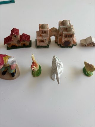Lote Figuras y Construcciones Miniatura Antiguas