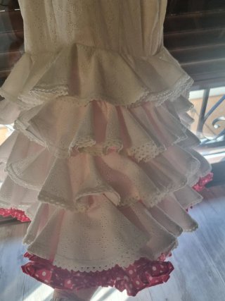 Vestido de niña de gitana blanco con volantes