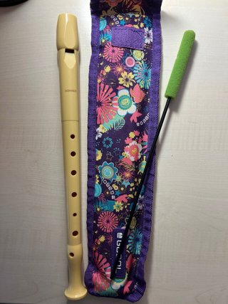 Flauta dulce Hohner con funda y limpiador