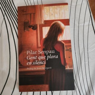 Gent que plora en silenci