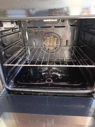 Cocina con horno (a reparar)