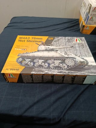 Maqueta Italeri M4A3 76mm Wet Sherman 1:35