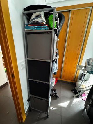 Perchero burro con estanterías – tipo vestidor