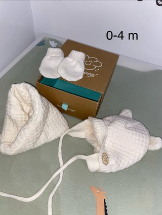 Conjunto bebé gorro, cuello y manoplas