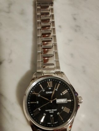 Reloj Casio Negro y Plateado